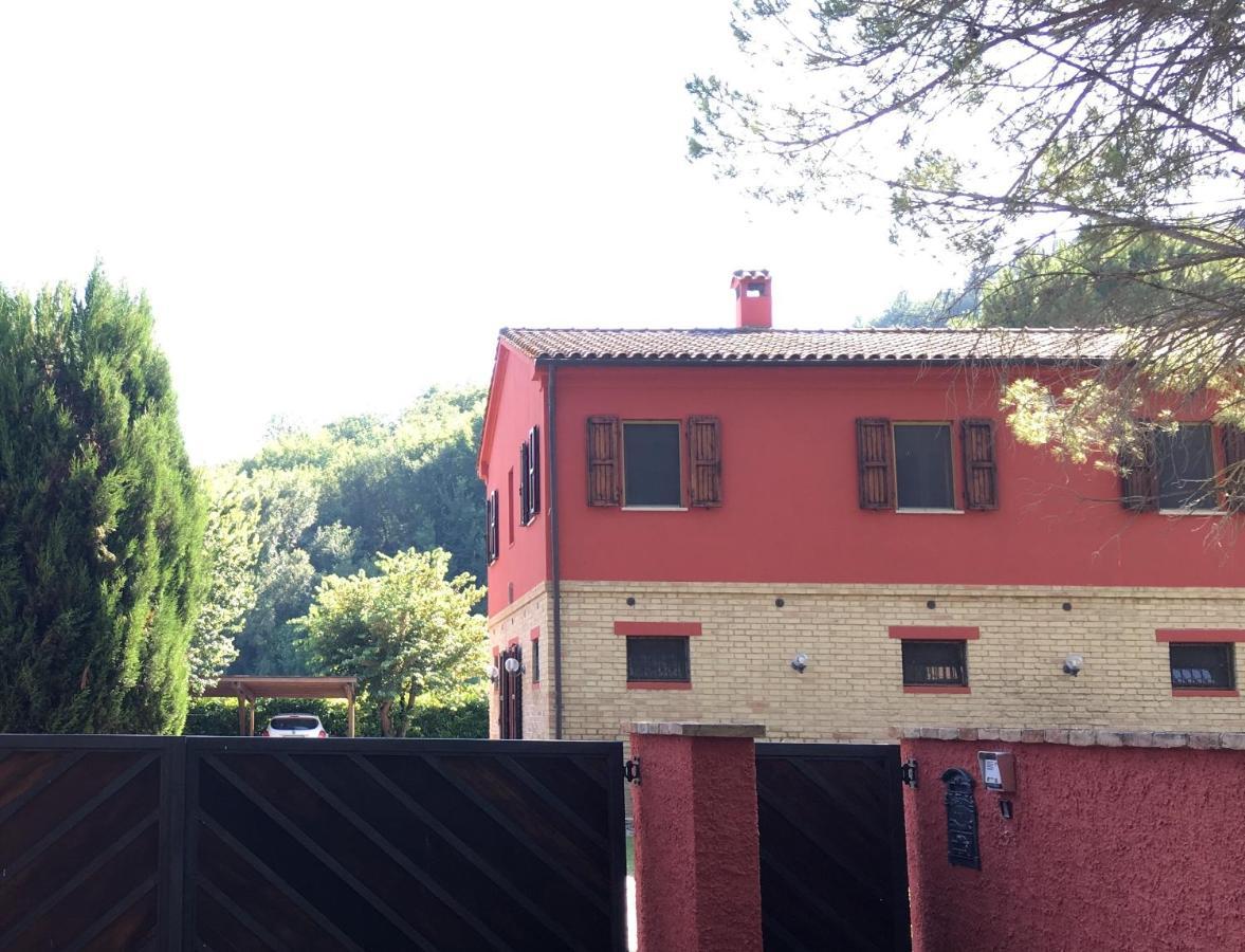 Il Casaletto Bed & Breakfast โอซิโม ภายนอก รูปภาพ