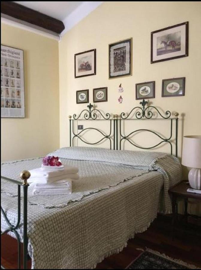 Il Casaletto Bed & Breakfast โอซิโม ภายนอก รูปภาพ